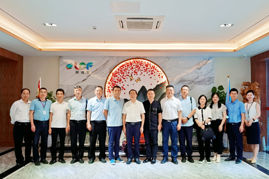 安顺市文化考察团莅临谈球吧参观调研 