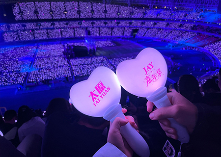 谈球吧透明屏和荧光棒引爆周杰伦太原演唱会（第三场）